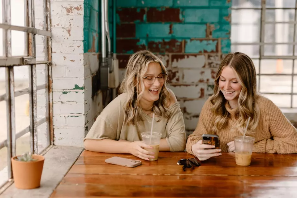 How to Integrate Your Influencer Marketing into Your Social Commerce (s-commerce) 5