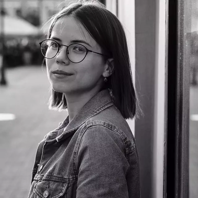 Author Image 1
